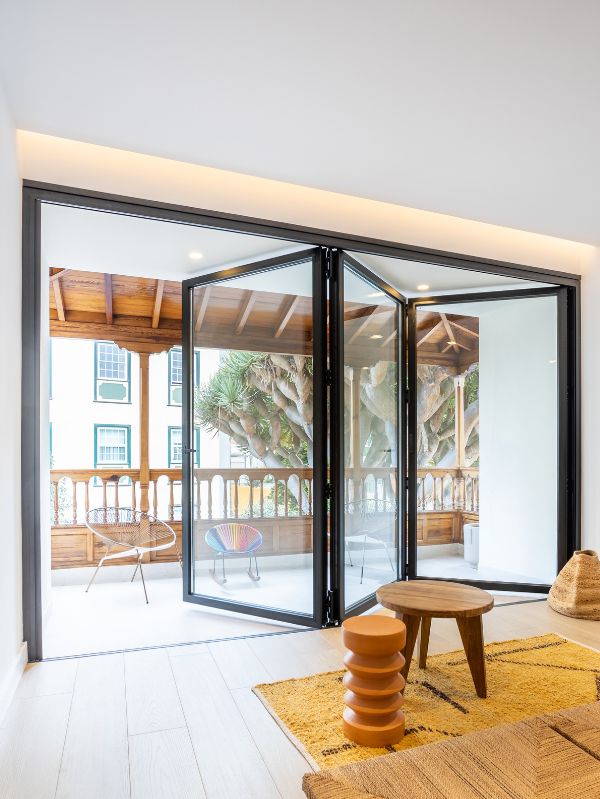 Cortizo Bi-fold